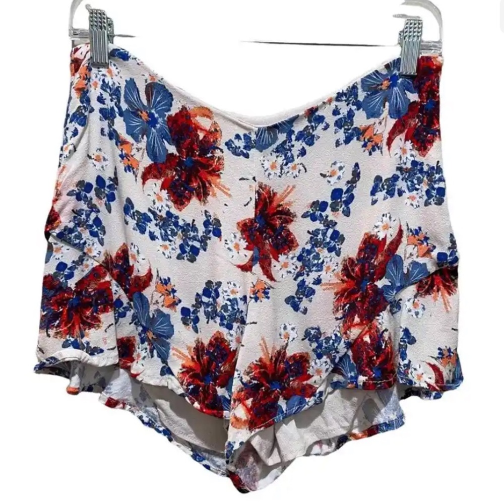 NWT Free People Fiona Floral Flutter Shorts Sand Dollar Combo